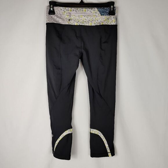 Lululemon Run Inspire Crop II Sz 4 In Black / Wi14 - Picture 8 of 12